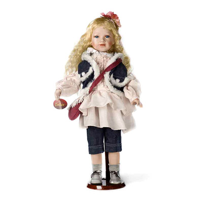 Кукла фарфоровая Марта Миллс 61 см