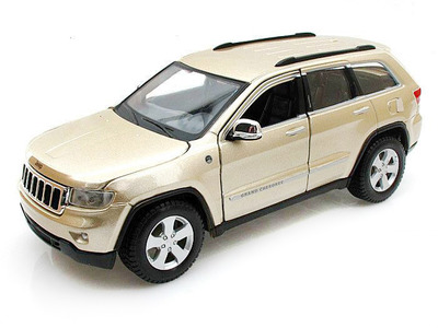 Jeep Grand Cherokee 2011 года gold (1:24) масштабная модель